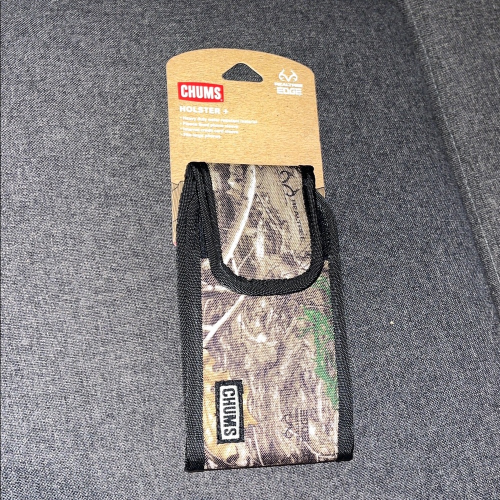Chums Holster +